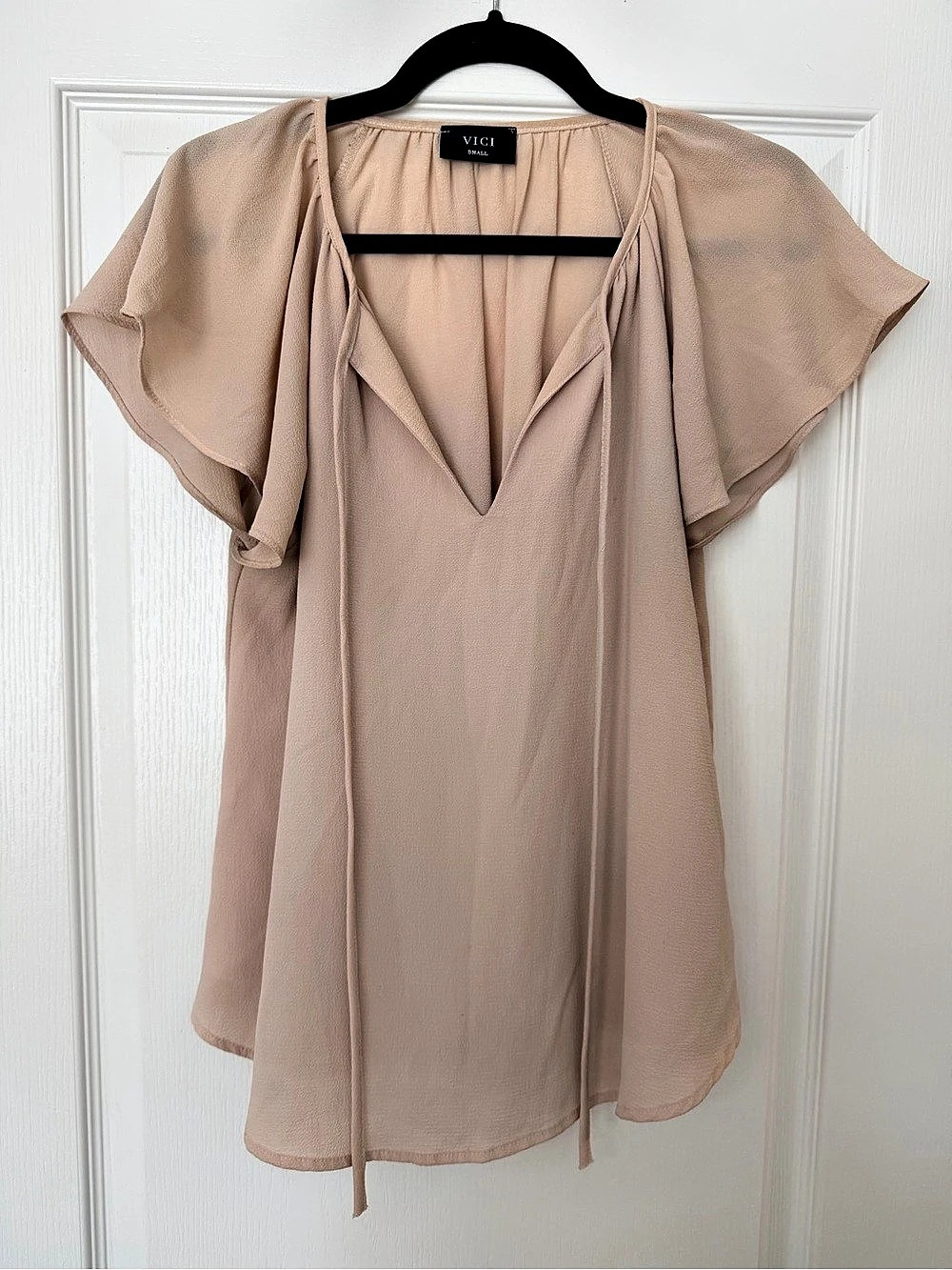 VICI Flutter Sleeve Blouse Tan - Like New